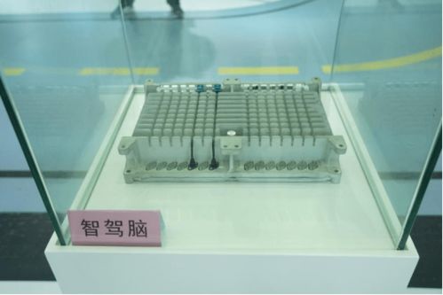 長(zhǎng)沙網(wǎng)絡(luò)安全與智能制造大會(huì)開(kāi)幕，行深智能攜“無(wú)人車(chē)家族”震撼亮相，展現(xiàn)智能控制系統(tǒng)集成新高度
